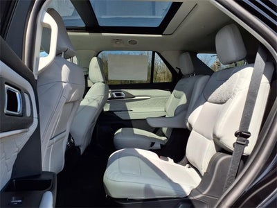 2025 Ford Explorer Platinum