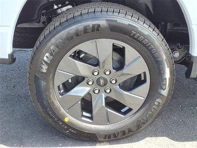 2025 Ford F-150 Lightning Flash